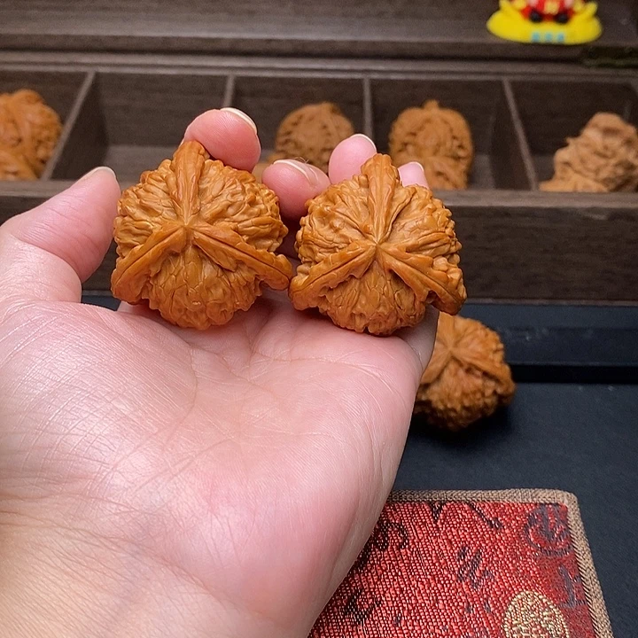 灬***️把件文玩核桃白奔