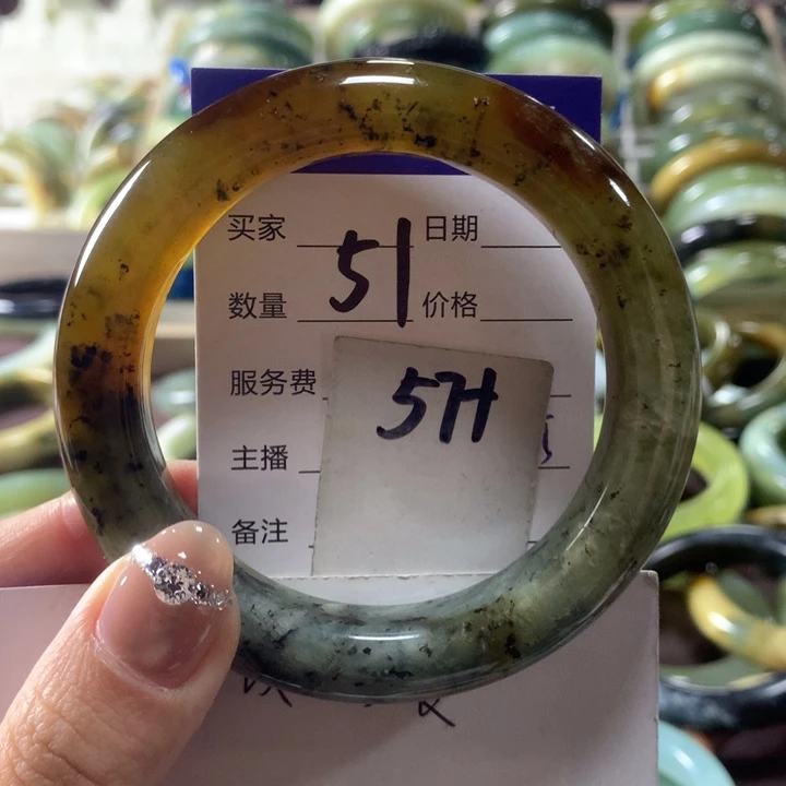 蛇纹石玉未镶嵌手镯51