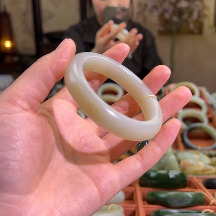 和田玉（子料）未镶嵌手镯