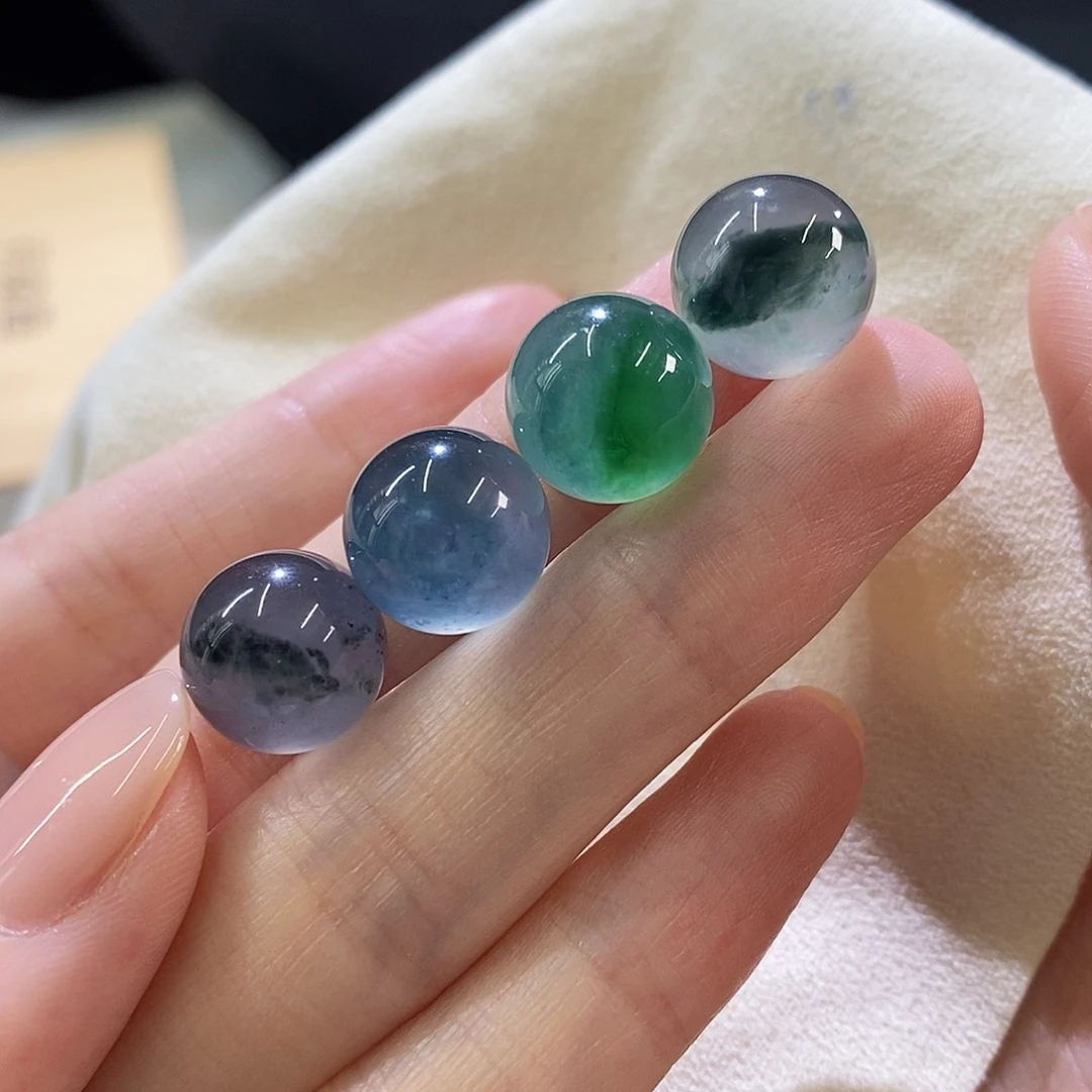 未镶嵌挂件翡翠单颗价，多样性发其一