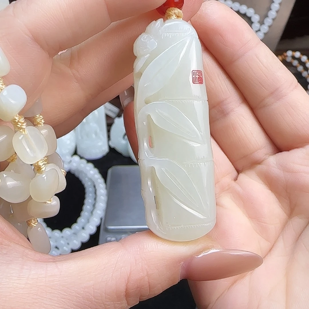 和田玉未镶嵌颈饰定制发货