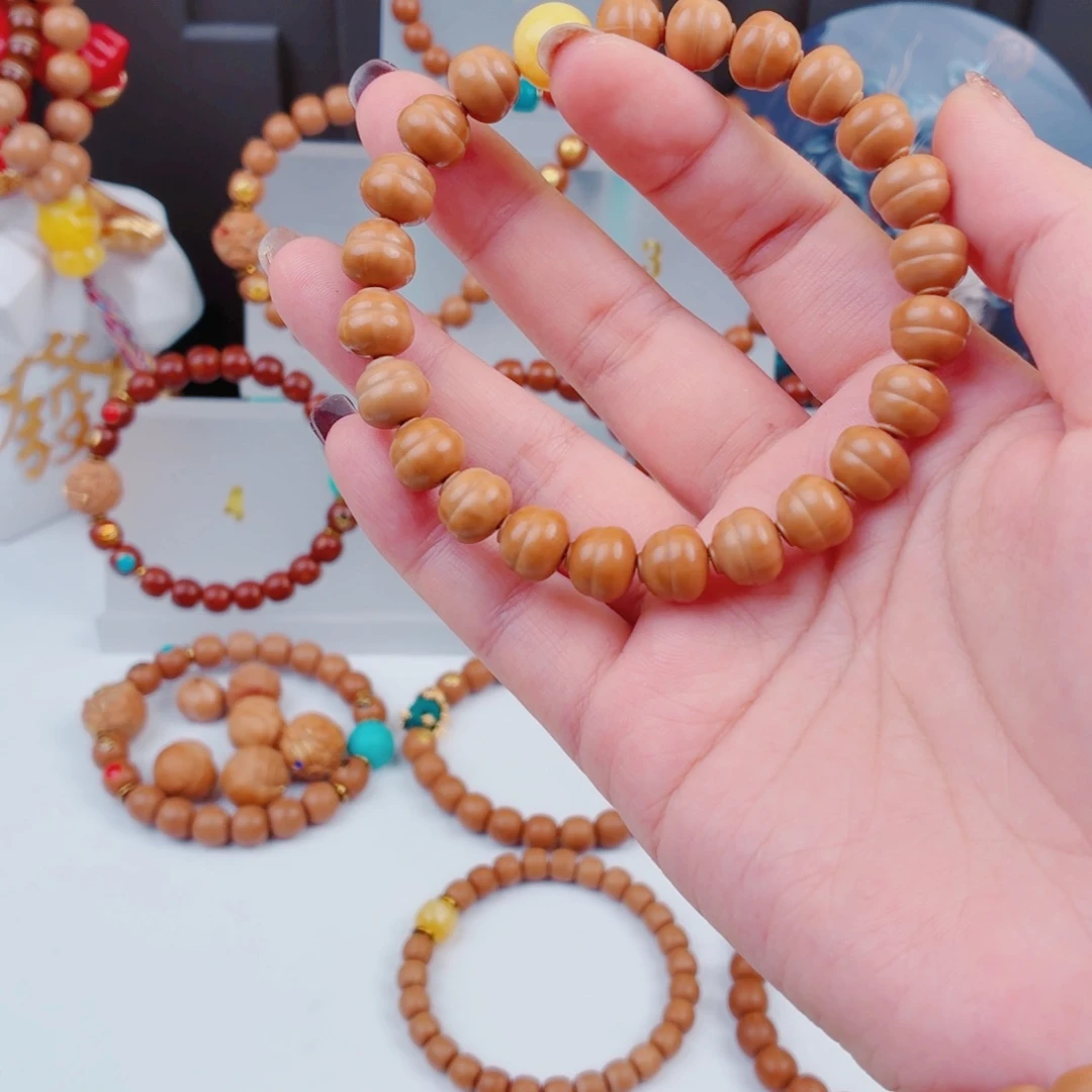 李****吊坠猴头核桃猴头手串