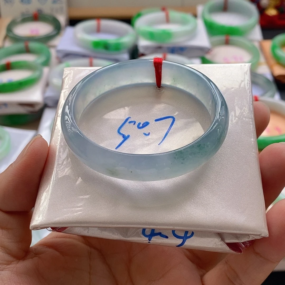 翡翠未镶嵌手镯9号