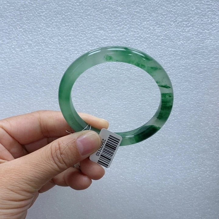 石英质玉未镶嵌手镯青青55-56多人