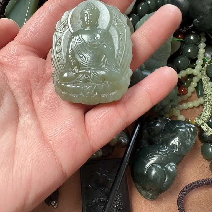 和田玉未镶嵌颈饰