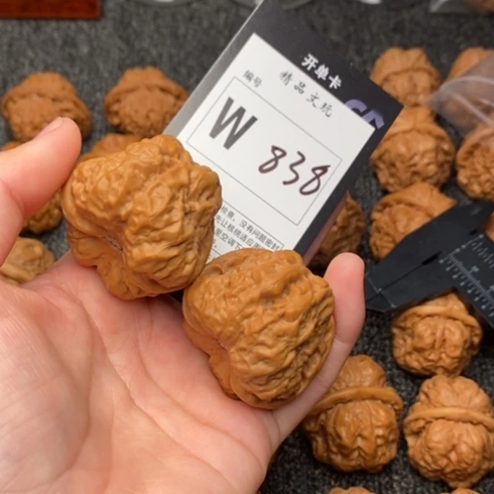 吊坠桃核A****哥我是第一百41