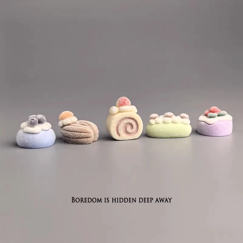 创意可爱摆几只蛋糕治愈电脑桌面日式工位发疯稳定情绪小摆件装饰