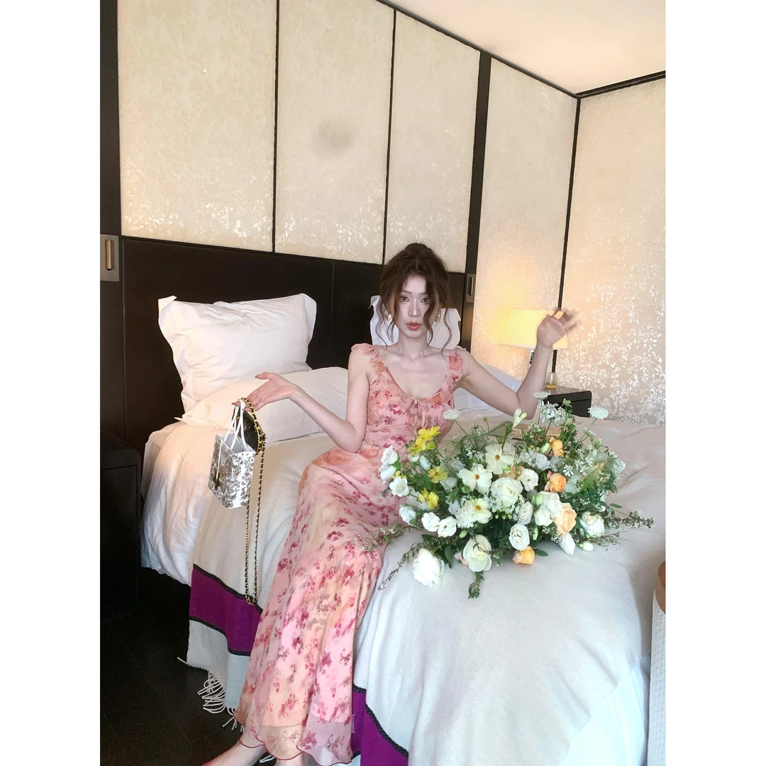 轻奢网红款 法式度假风时髦气质碎花吊带连衣裙夏季修身无袖长裙