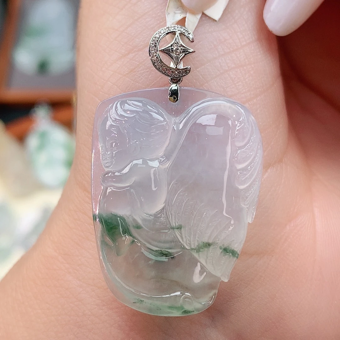 颈饰18K金镶嵌翡翠天使