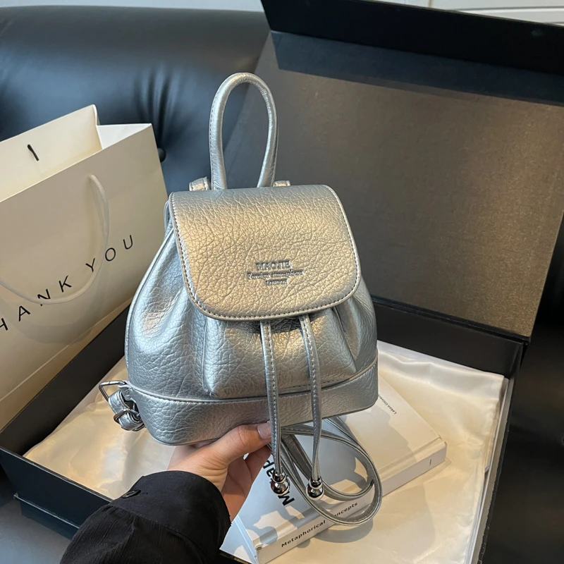 YUSMYU时尚大学生上课双肩包女2025新款百搭迷你小背包外出旅行包