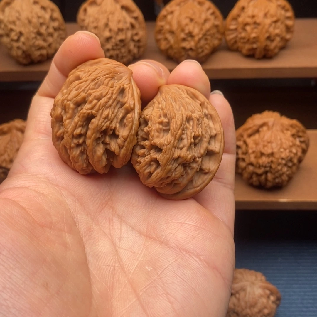 文玩核桃把件活*麦穗虎头半壁刮