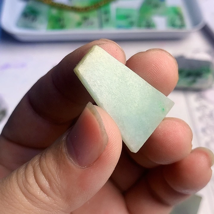 温***木翡翠散珠天然翡翠A货挂件