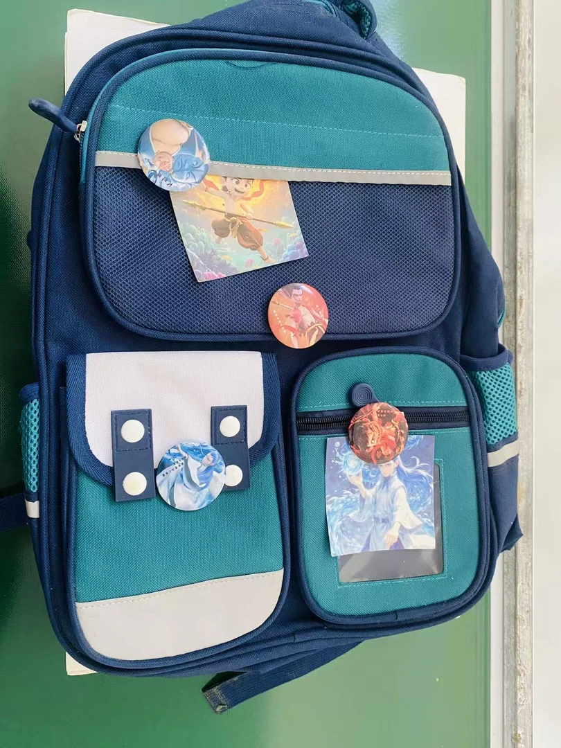 哪吒魔童闹海卡通书包非常实用好看大气上档次大人小孩很喜欢的盲