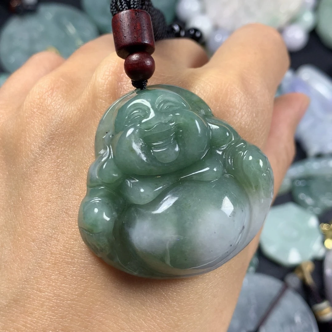 翡翠未镶嵌颈饰……