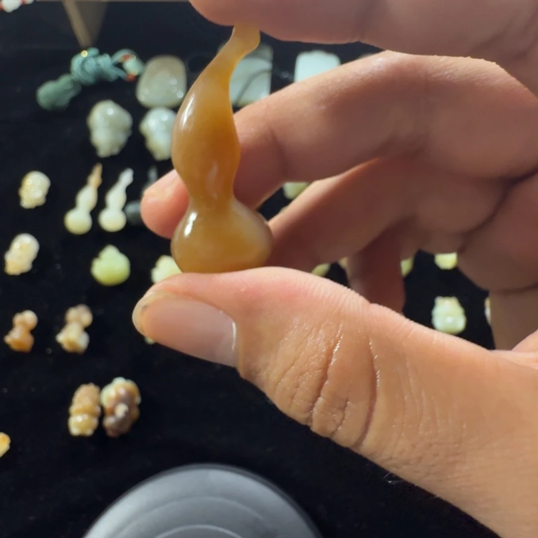 和田玉未镶嵌吊坠(不含链)