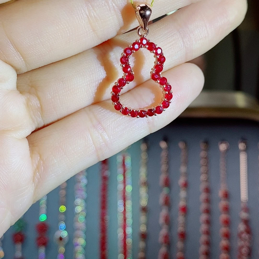 银S925镶嵌吊坠红宝石