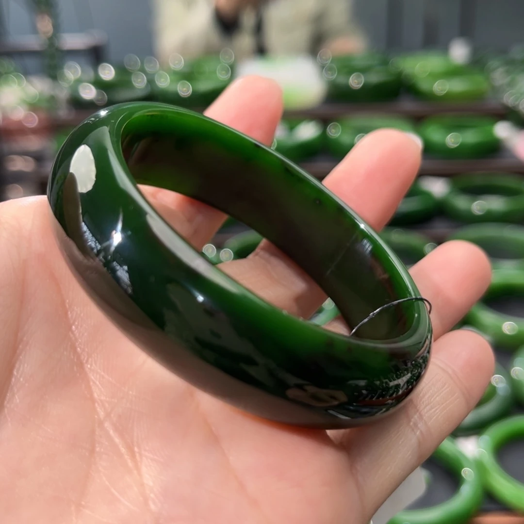 未镶嵌手镯和田玉（碧玉）