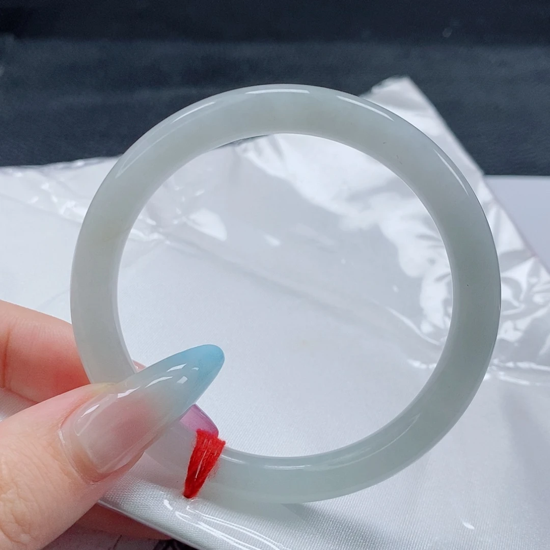 【闪购商品】未镶嵌手镯（圆镯）翡翠460号