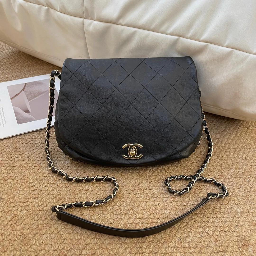 95新 Chanel/香奈儿 黑金 牛皮 滚边链条马鞍南瓜包/656459587
