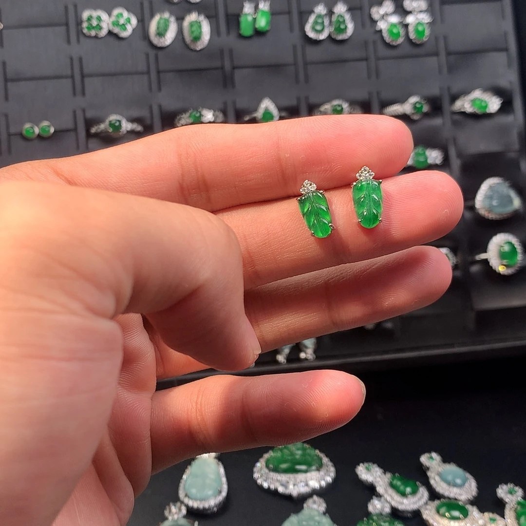 翡翠未镶嵌耳钉耳钉