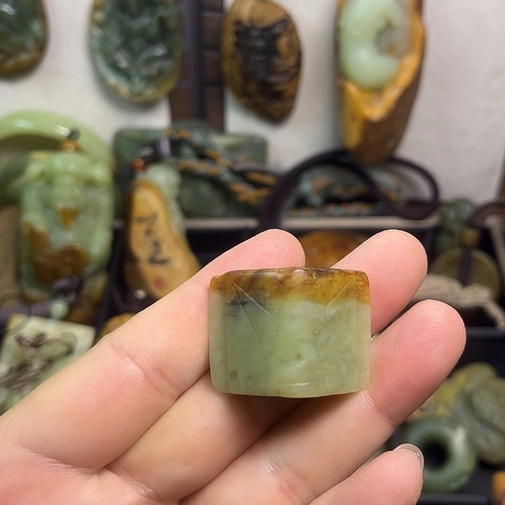 岫岩河磨玉（透闪石质玉）未镶嵌颈饰