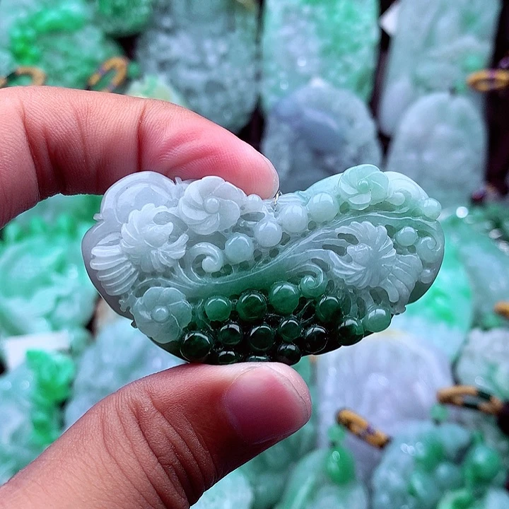 翡翠未镶嵌吊坠(不含链)