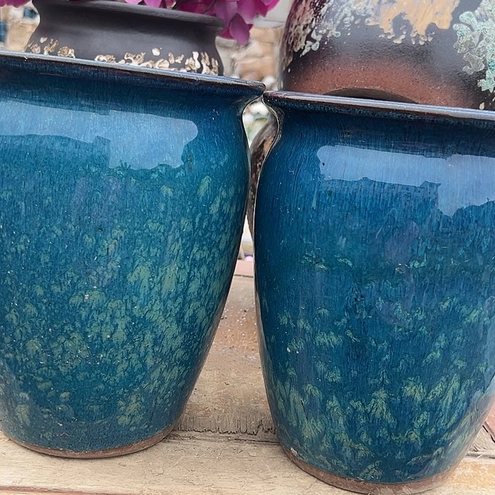 紫砂花盆口20高25。。。。。。。。。。。。。。。