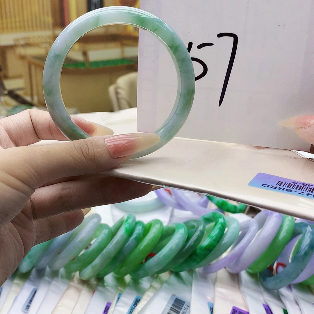 翡翠未镶嵌手镯hj