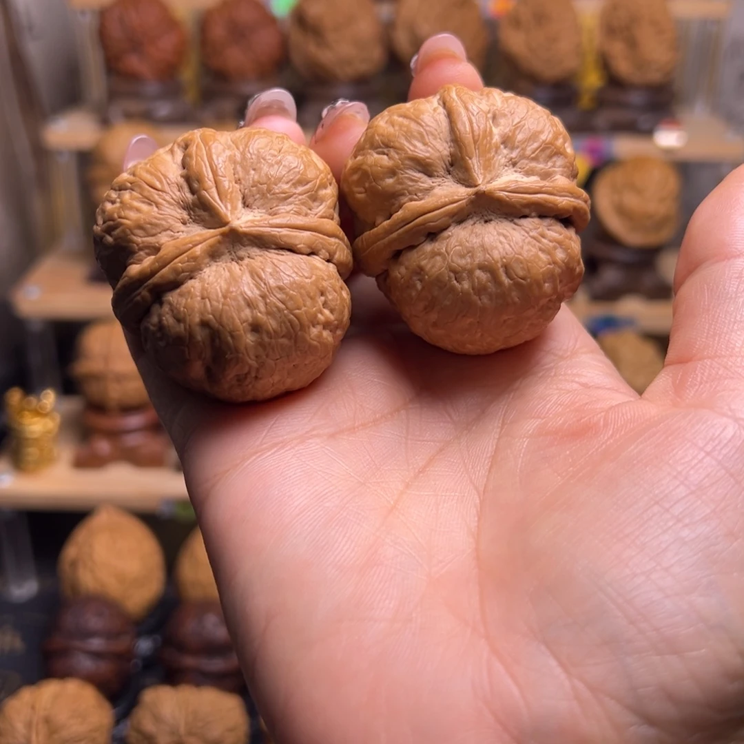 速***部桃核把件三炸H01、44……