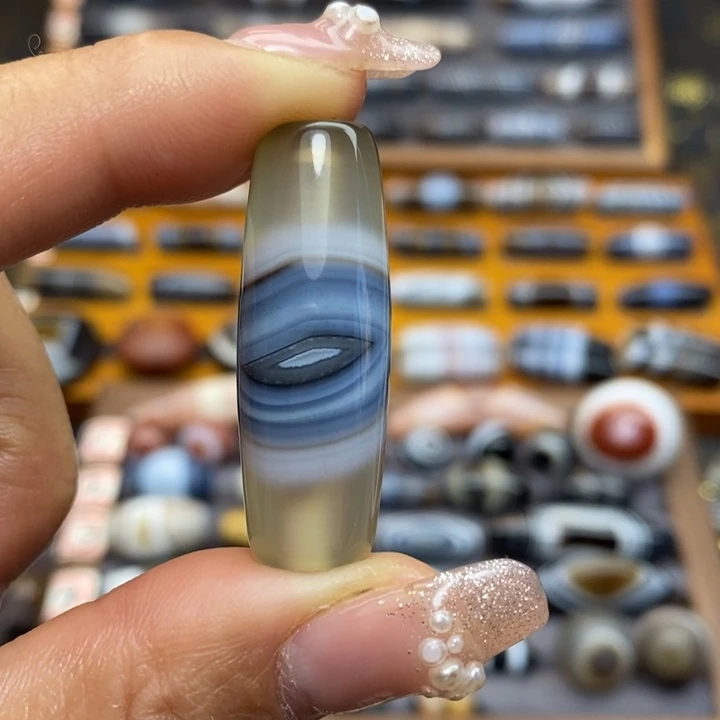 玛瑙/玉髓颈饰未镶嵌不*。