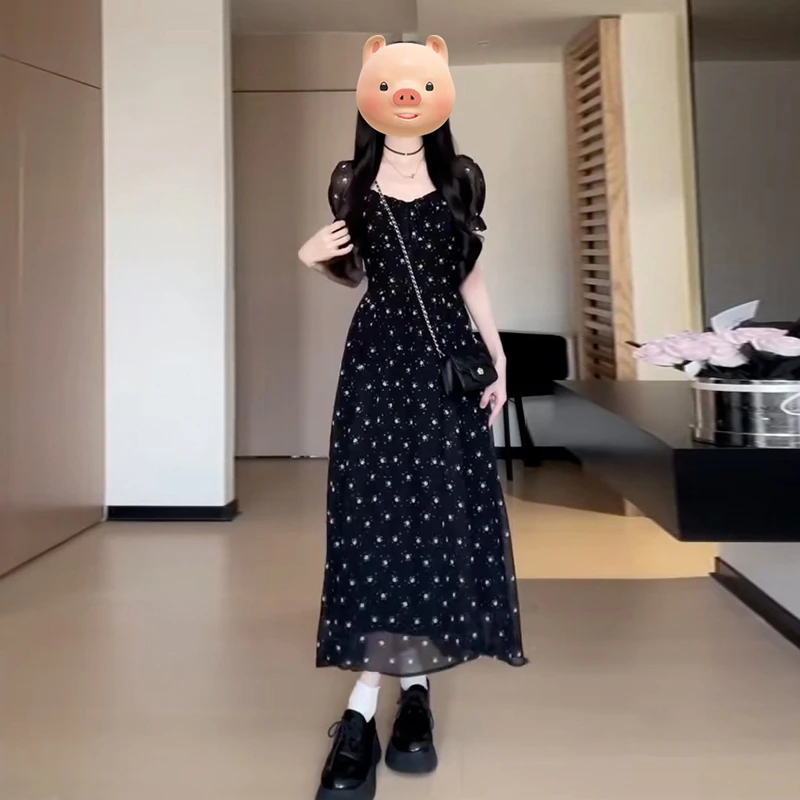 法式波点方领黑色短袖连衣裙子女装2024新款收腰开叉长裙3908