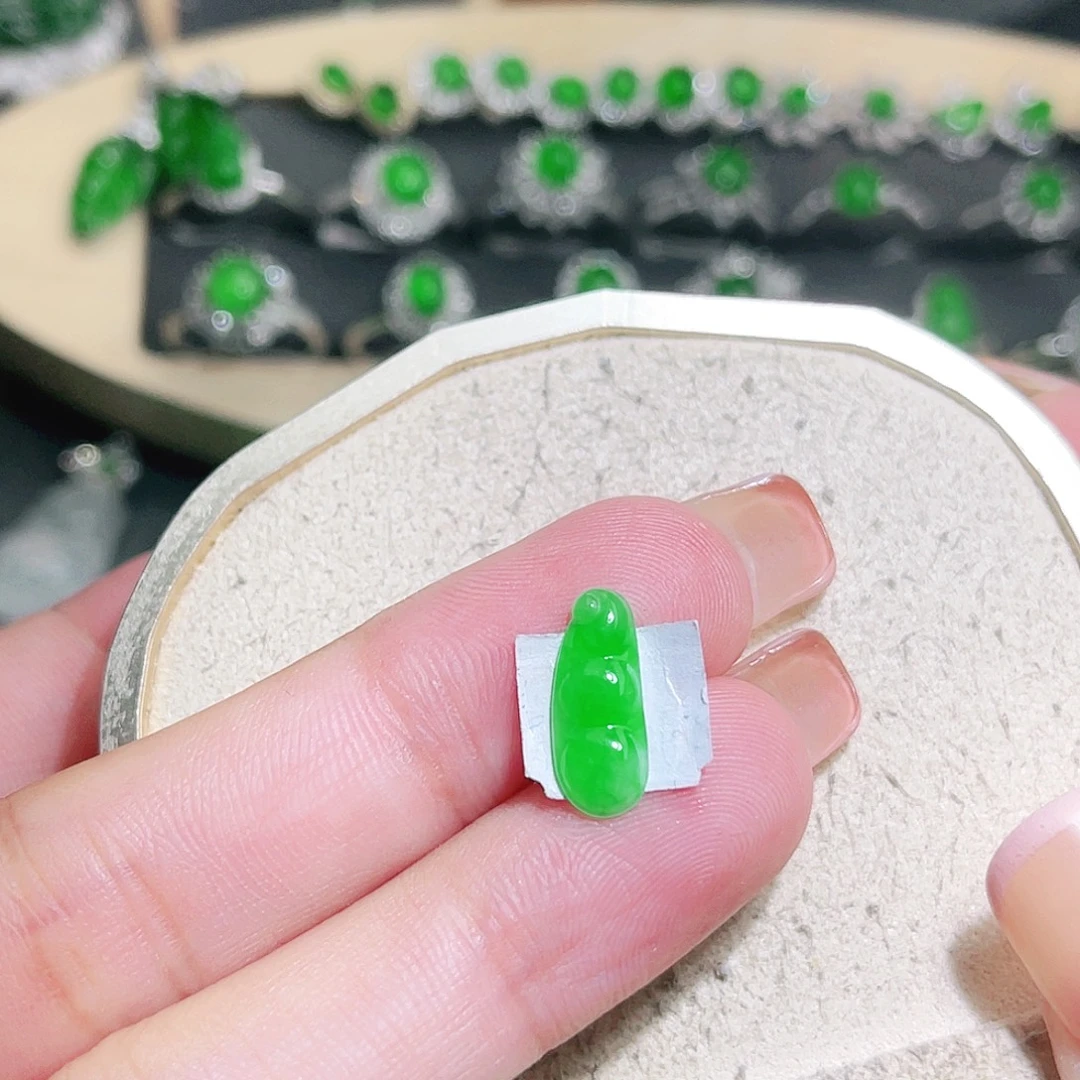 翡翠未镶嵌挂件裸石