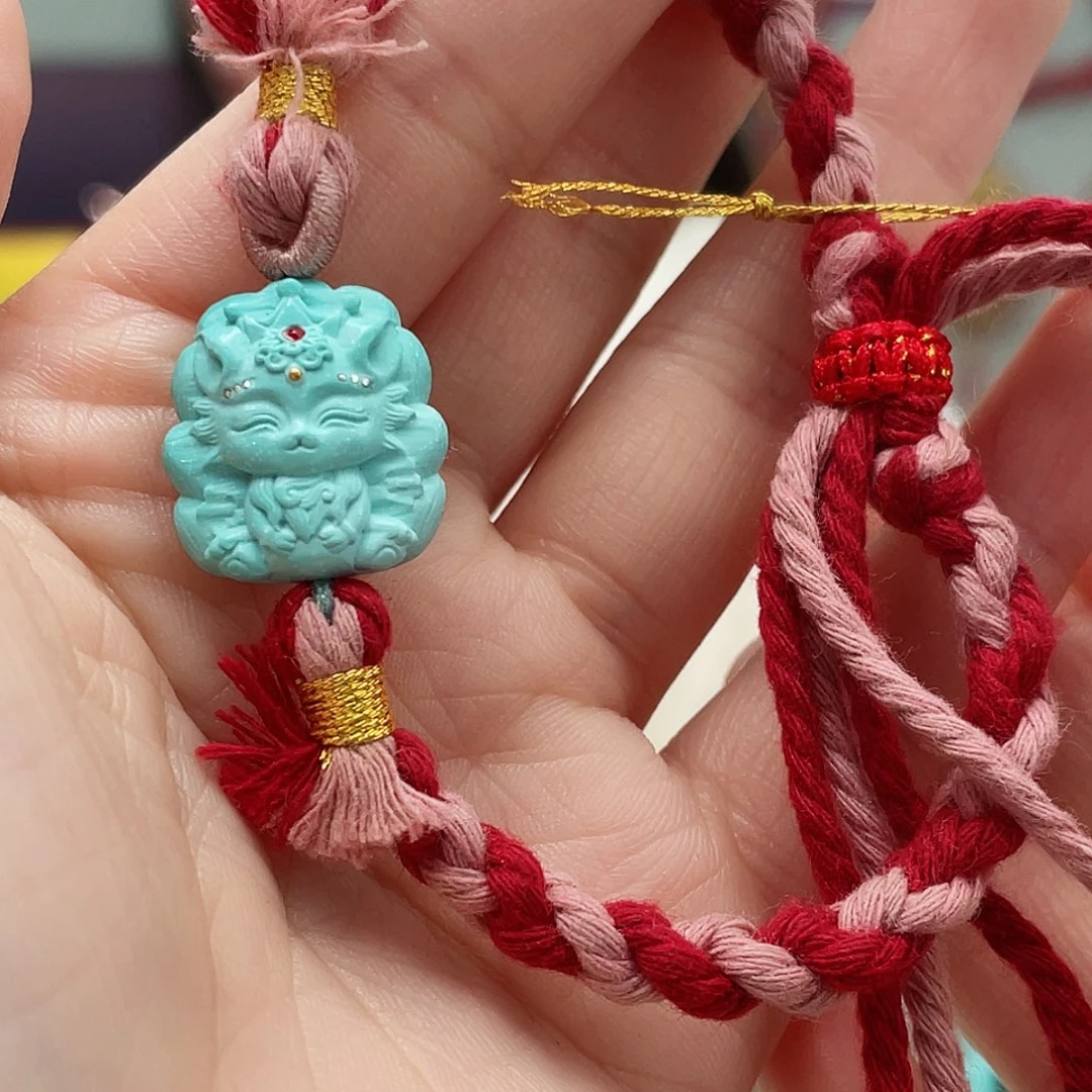 绿松石颈饰未镶嵌