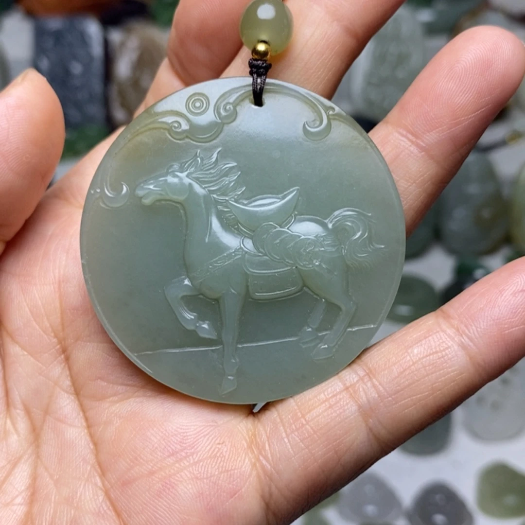 和田玉未镶嵌颈饰