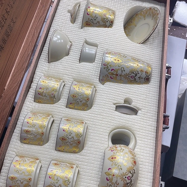 孤品茶具套装等。