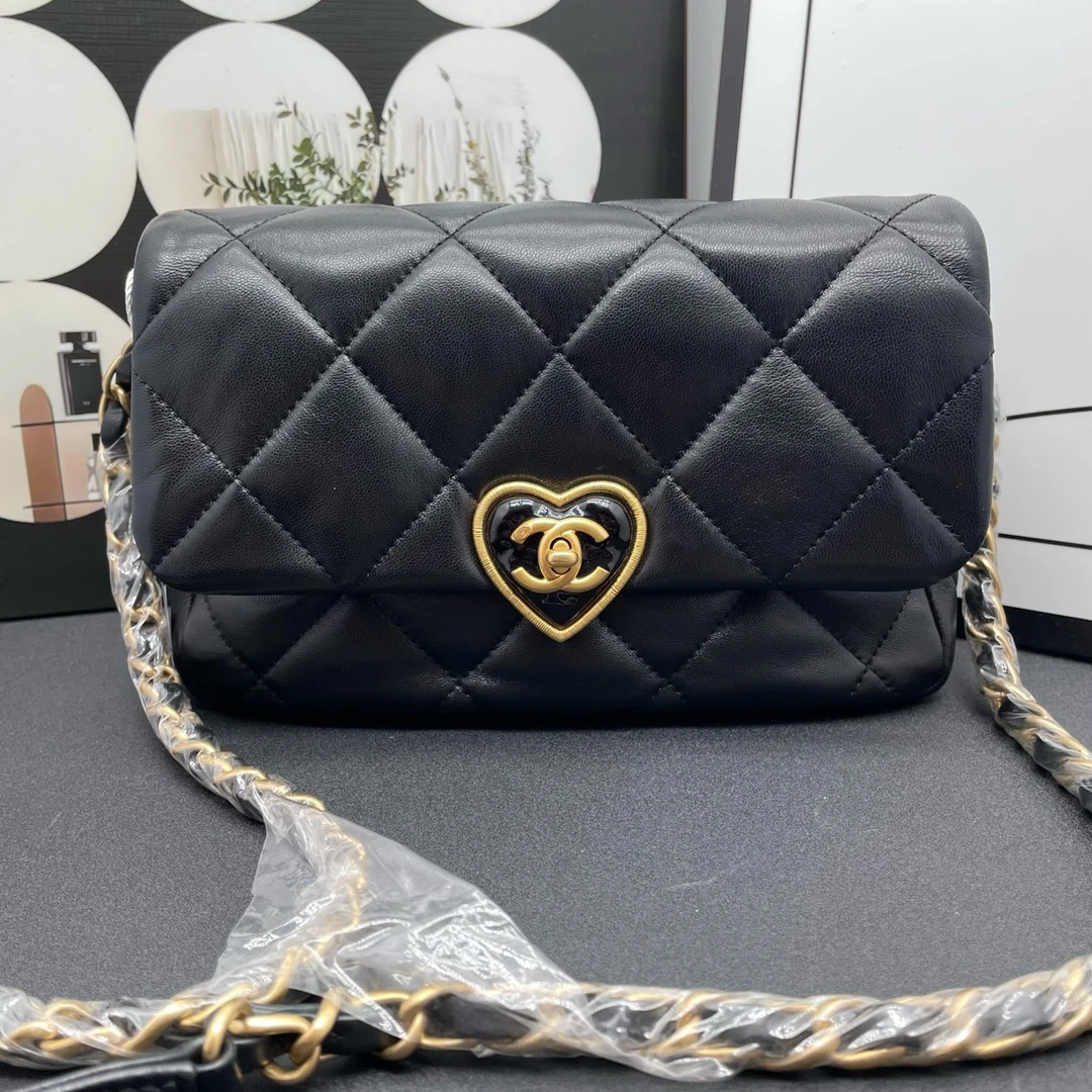 99新 Chanel/香奈儿 CHANEL 香奈儿23s珐琅爱心cf 黑金