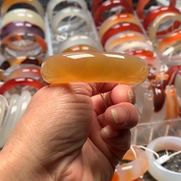 玛瑙/玉髓未镶嵌手镯