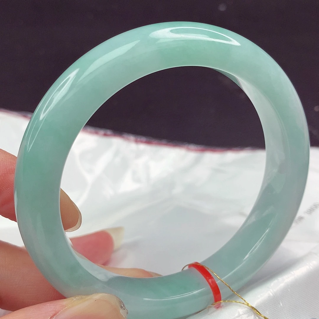 翡翠手镯未镶嵌59圈204