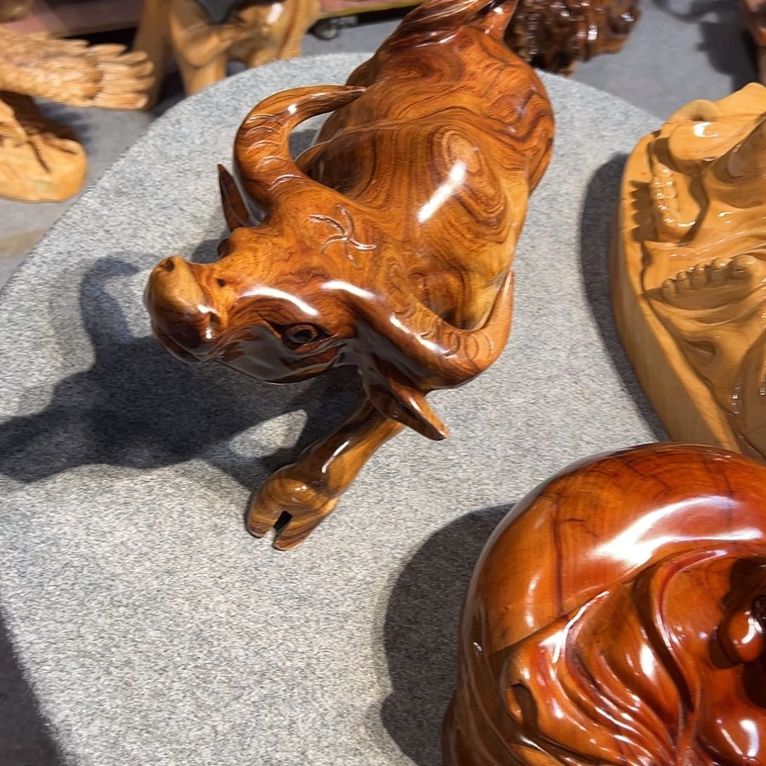 代***哥香樟木纯手工制作工艺品