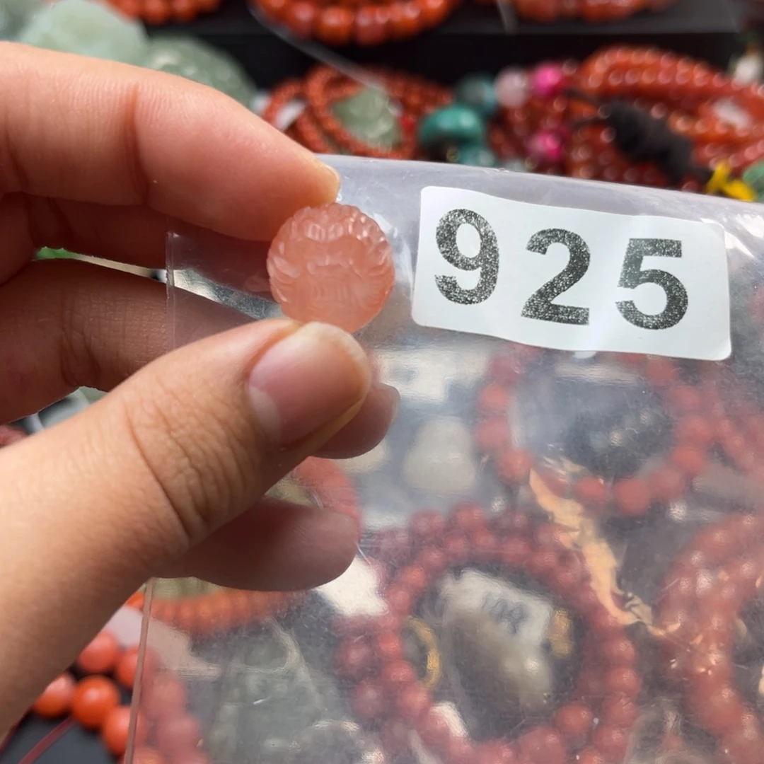 南红玛瑙未镶嵌珠宝奇石