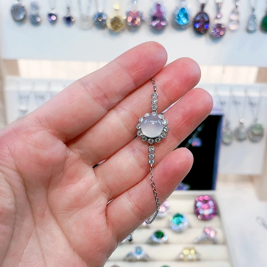 痴****岫玉银S925镶嵌手链