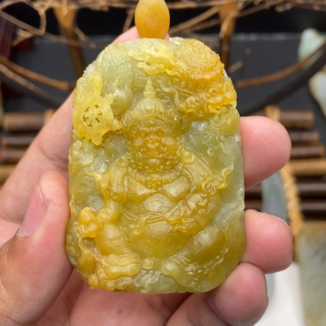 定制翡翠未镶嵌人**途缅甸翡翠A货，冰黄翡黄财神