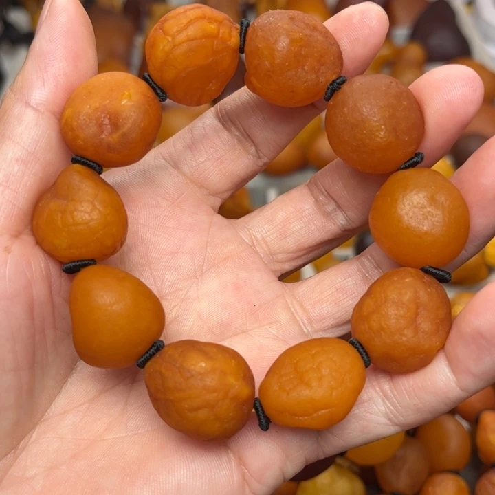 琥珀未镶嵌裸石天然蜜蜡手串