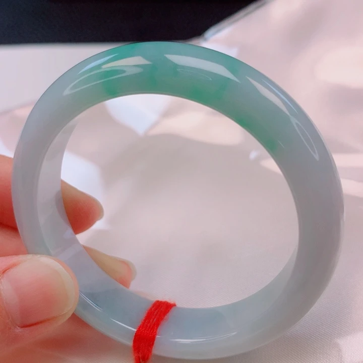 翡翠未镶嵌手镯52圈口