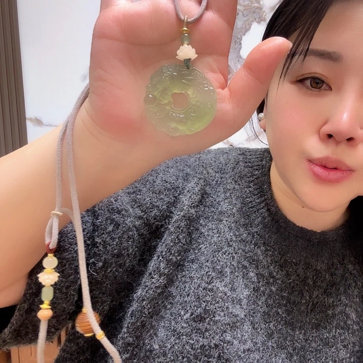 蛇纹石玉合金颈饰