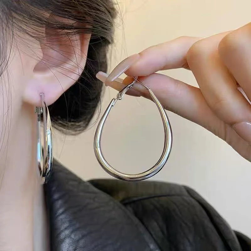 合金耳饰 方圆脸适合的水滴素圈耳环轻奢圈圈冷淡风夸张耳饰新潮