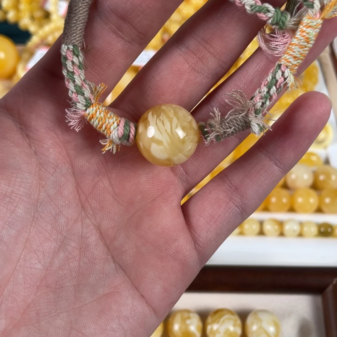 蜜蜡裸石未镶嵌直径18+ 编绳款