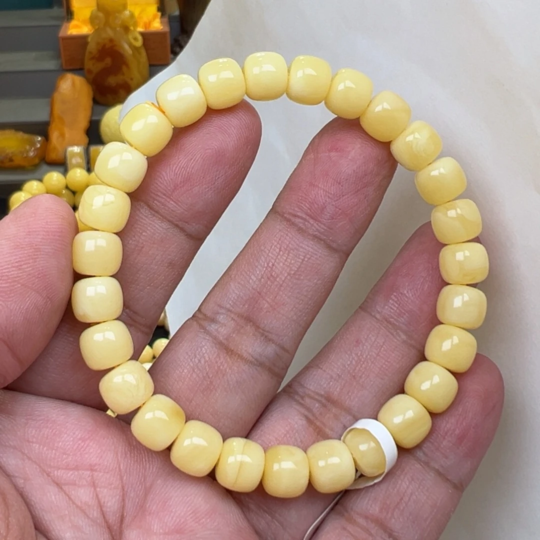 灰***慈蜜蜡未镶嵌珠宝奇石8加9.88克