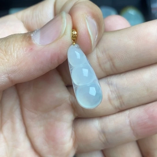 翡翠18K金镶嵌吊坠(赠链)