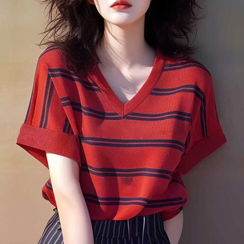 精致绝美名媛优雅上衣2025夏季新款V领针织衫女款爆款2025新款